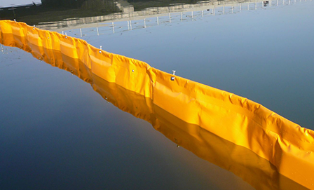 參與2013青島中石化輸油管道爆炸海上清污行動7